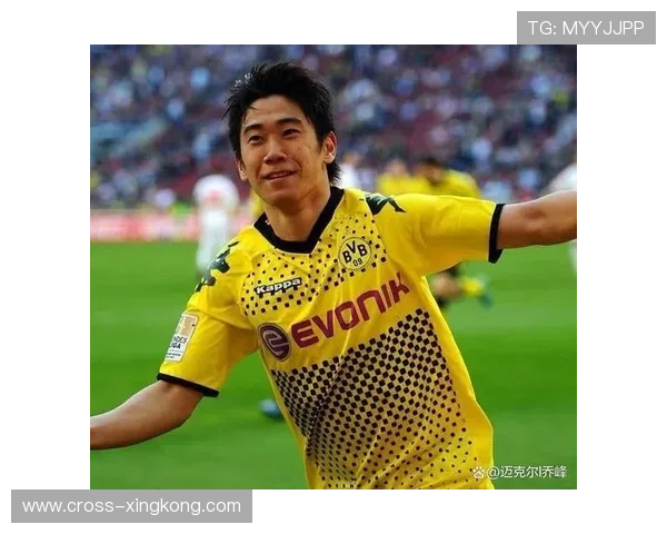 当前日本足球界最受关注的当红球星是谁及其背后的故事