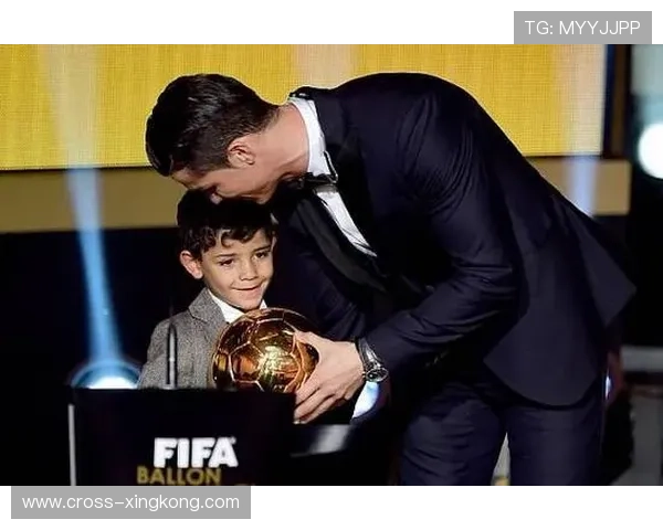 足球巨星之子能否继承父辈荣耀展现与生俱来的足球天赋